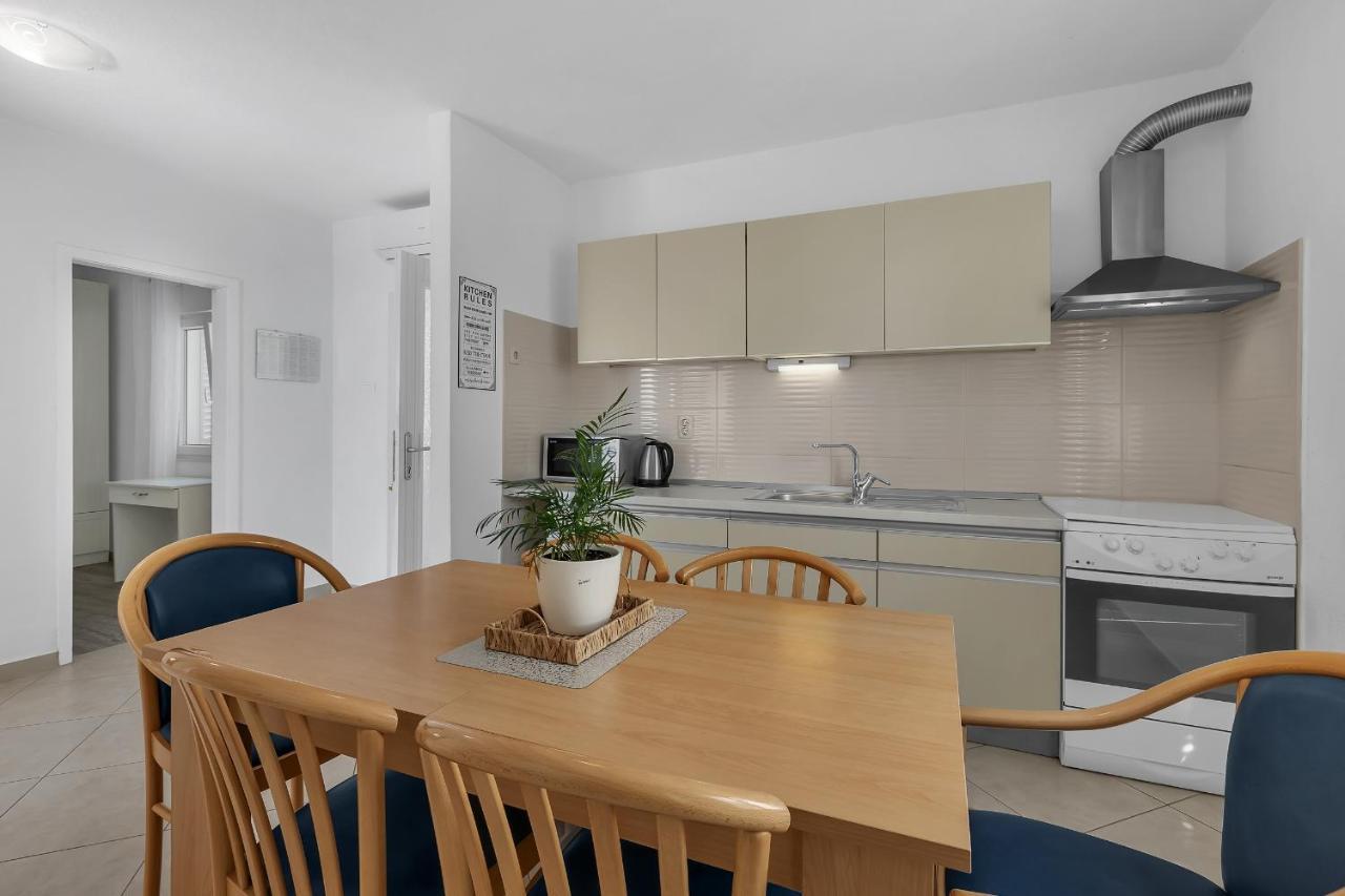 Apartments By The Sea Podgora, Makarska - 2596 エクステリア 写真